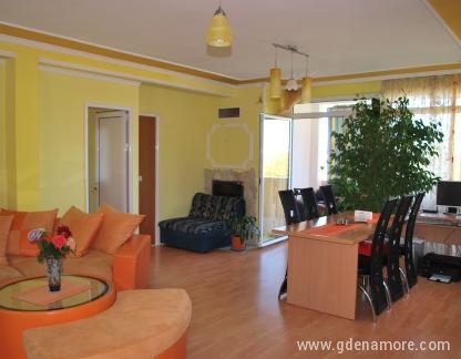 Апартаменты Монтедом, , Частный сектор жилья Добре Воде, Черногория - Apartman lux
